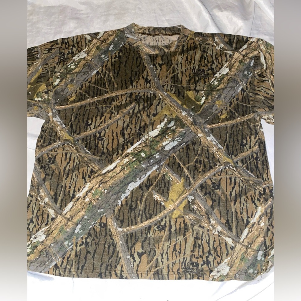 mossy oak camo t shirt No Size Tag 2x-3x See Measurements